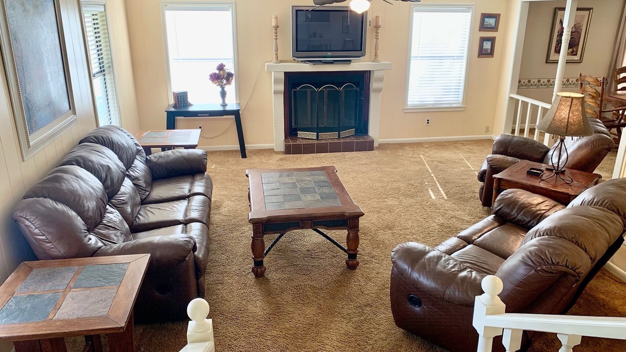 Photo of Livingroom in Sulphur