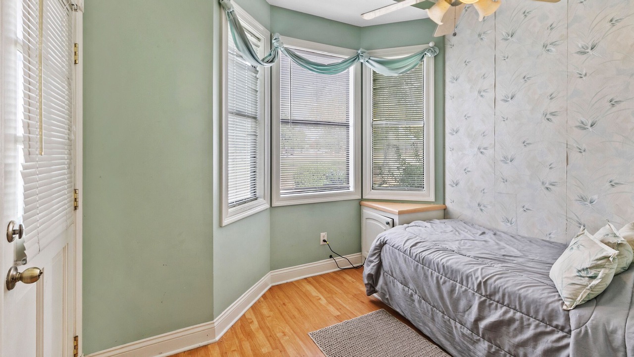 Photo of Bedroom in Sulphur