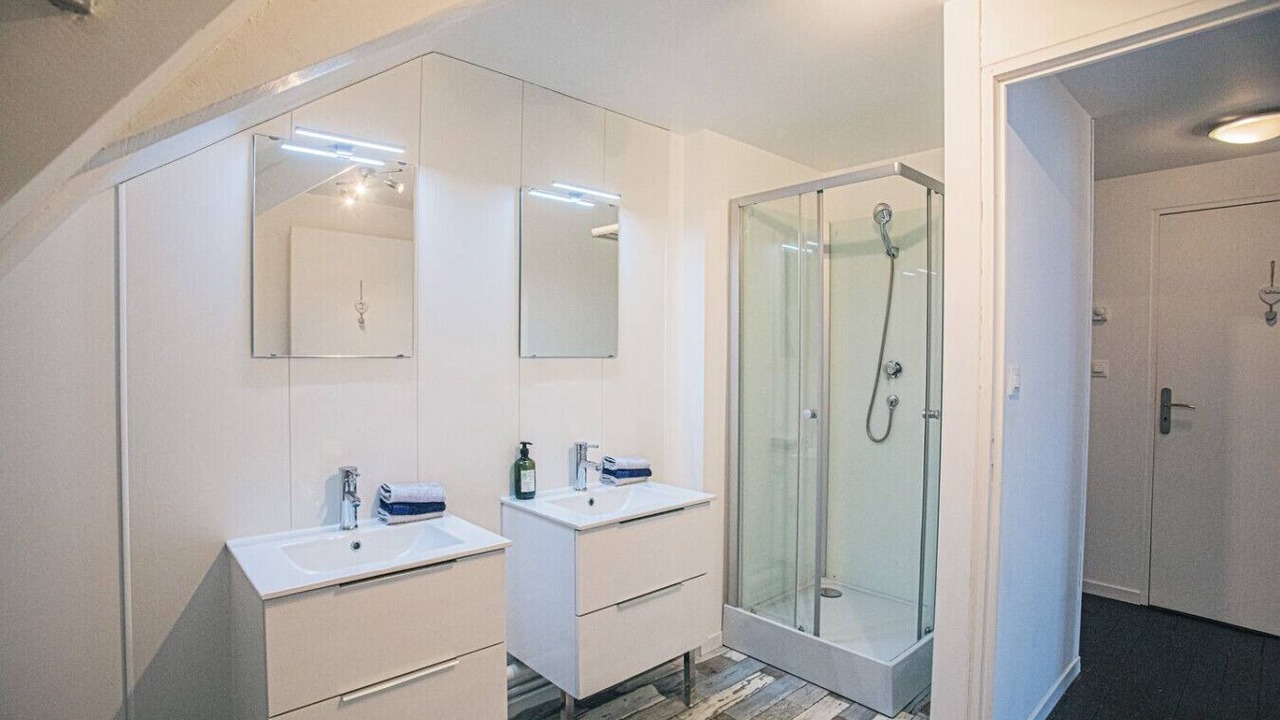 Photo of Bathroom in Cahors