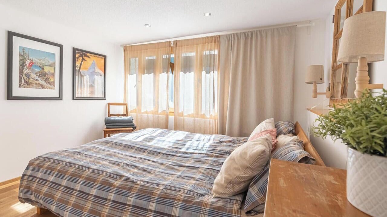 Photo of Bedroom in Taesch