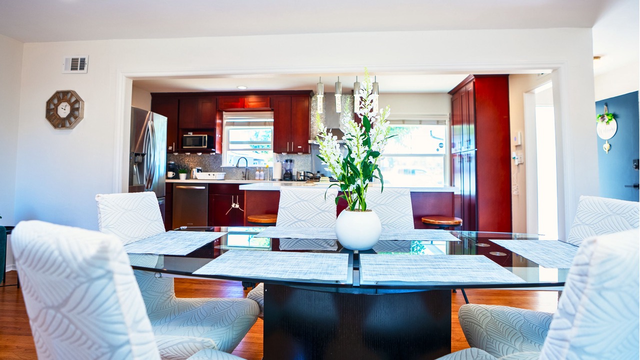 Photo of Others in San Tomas