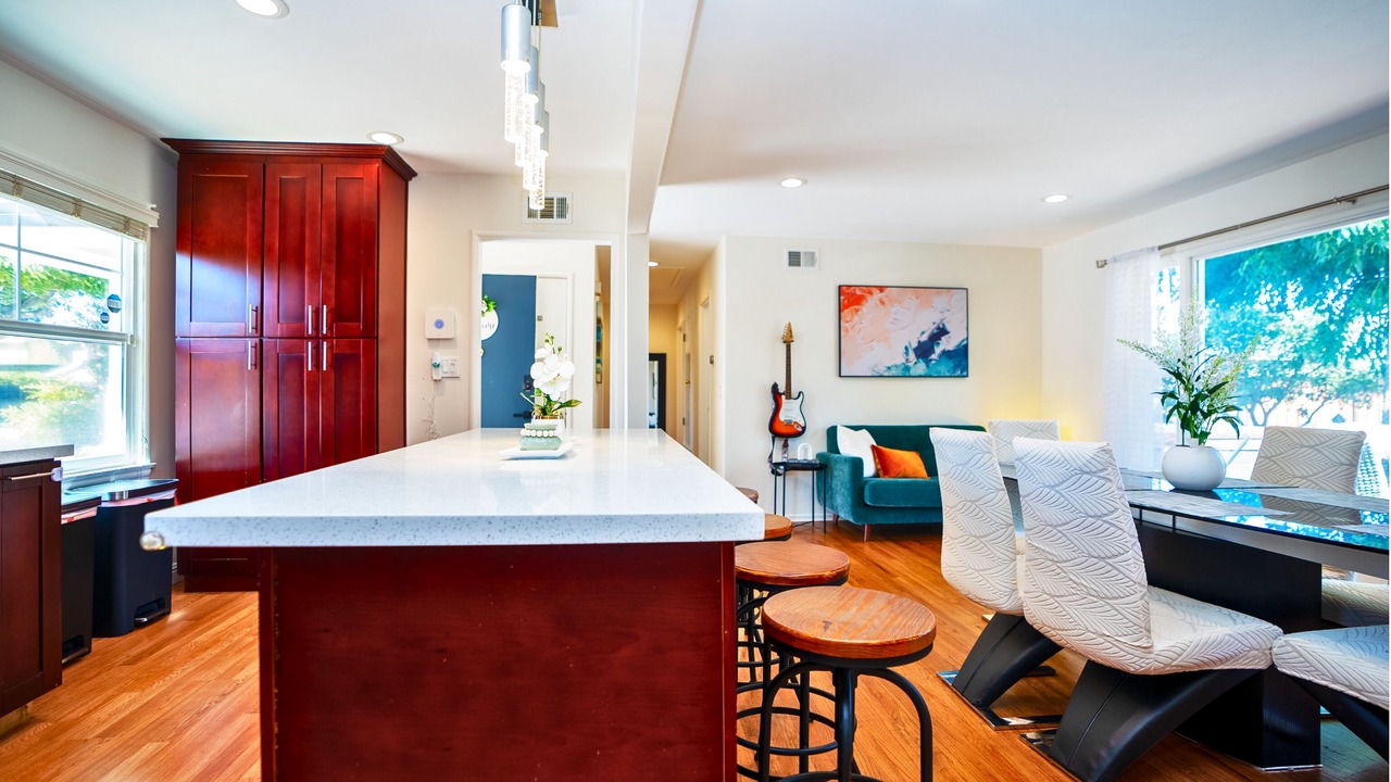 Photo of Others in San Tomas