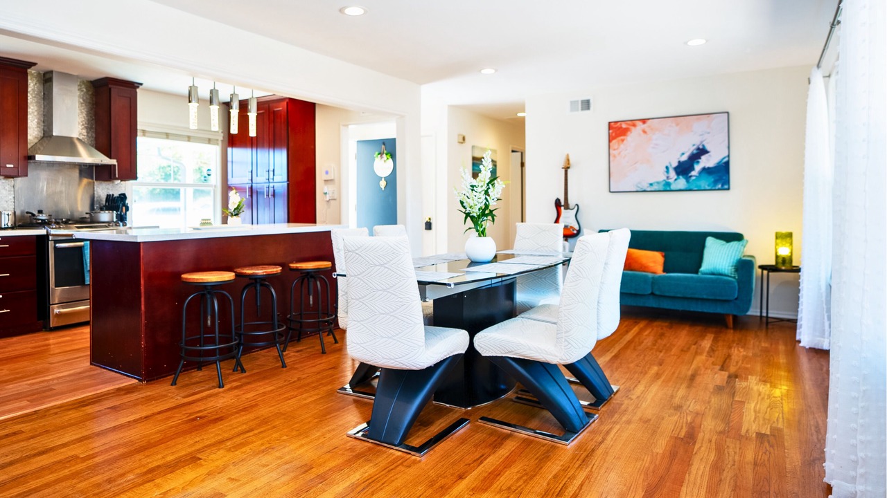 Photo of Others in San Tomas