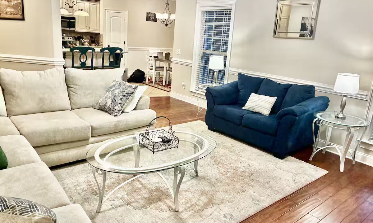 Photo of Livingroom in Evans