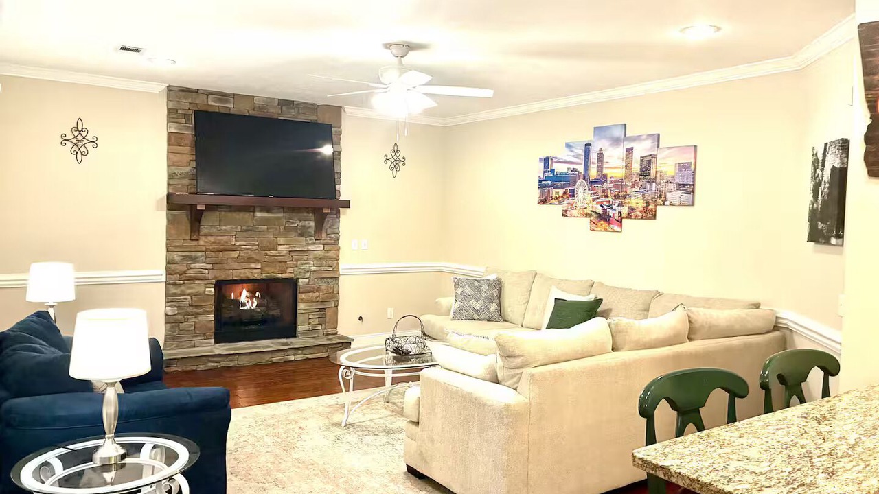 Photo of Livingroom in Evans
