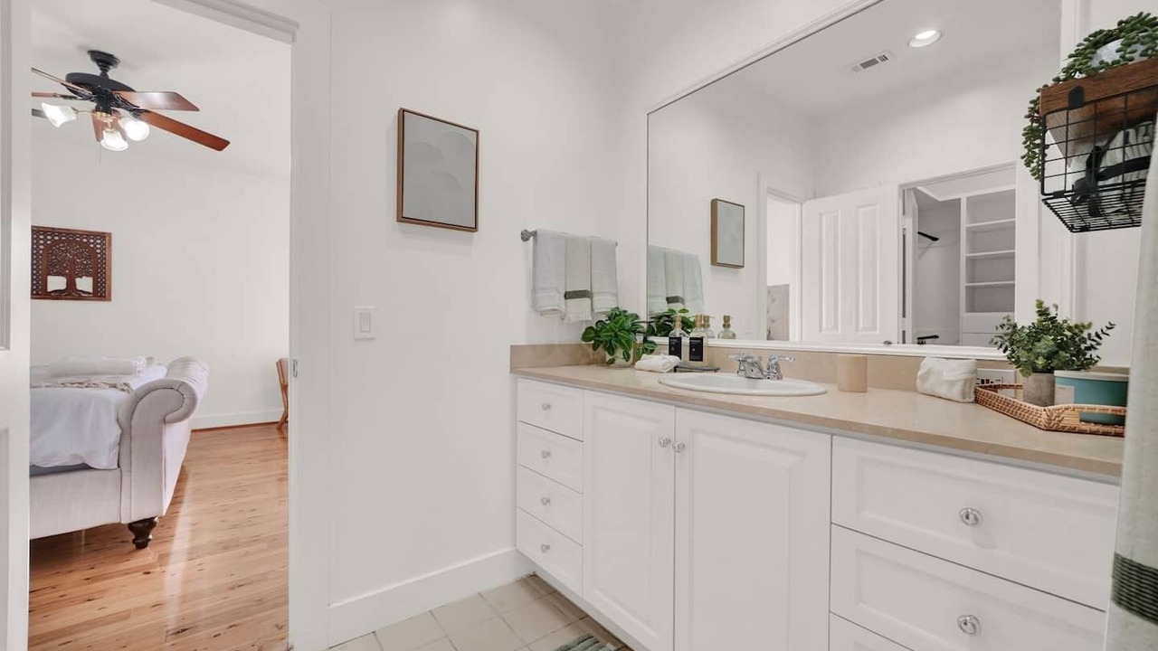 Photo of Bathroom in Clodine