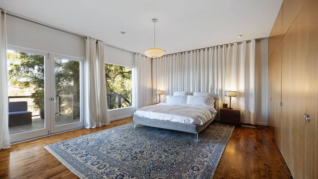 Photo of Bedroom in Hollywood Hills