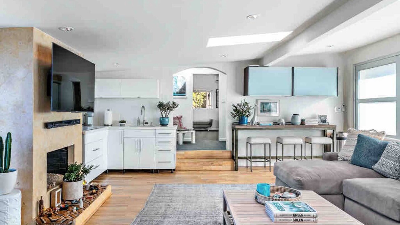 Photo of Livingroom in Hollywood Hills