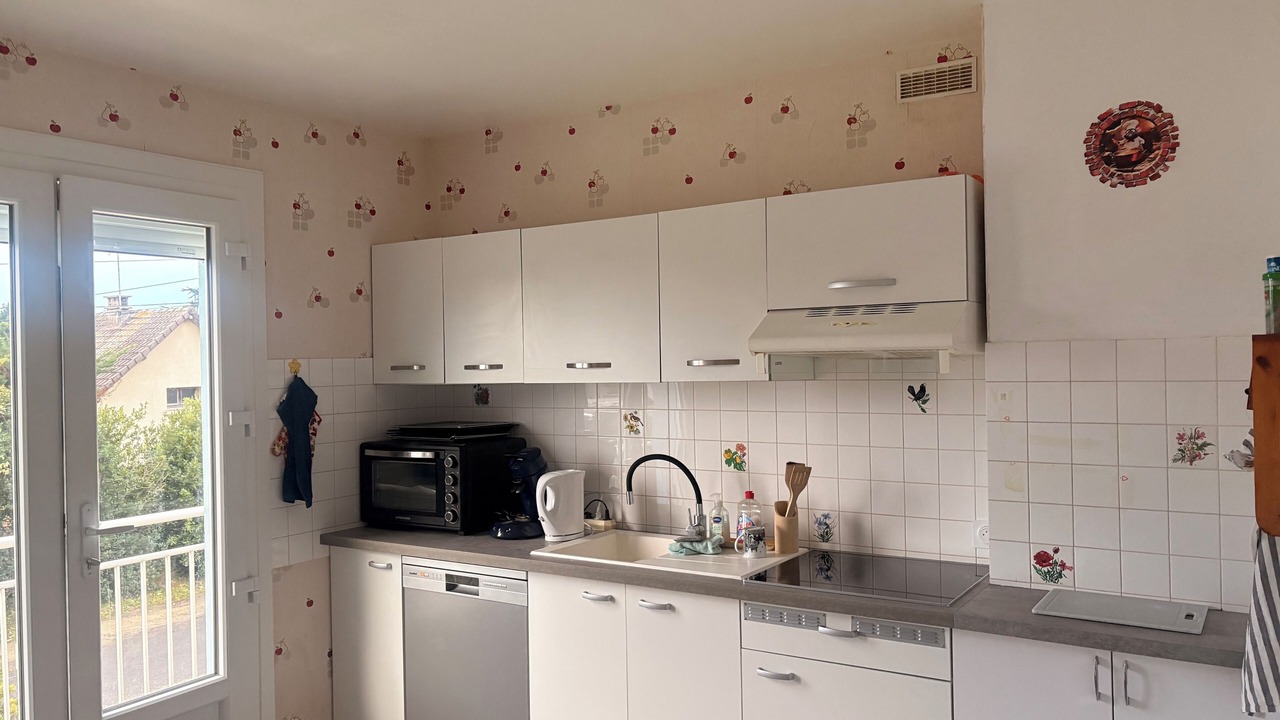 Photo of Kitchen in Jullouville-les-Pins