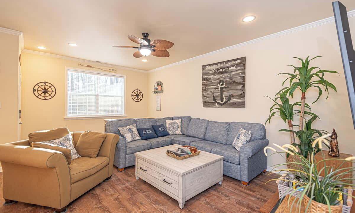Photo of Livingroom in Ocean Pines