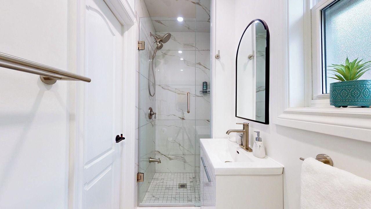 Photo of Bathroom in Newtonbrook