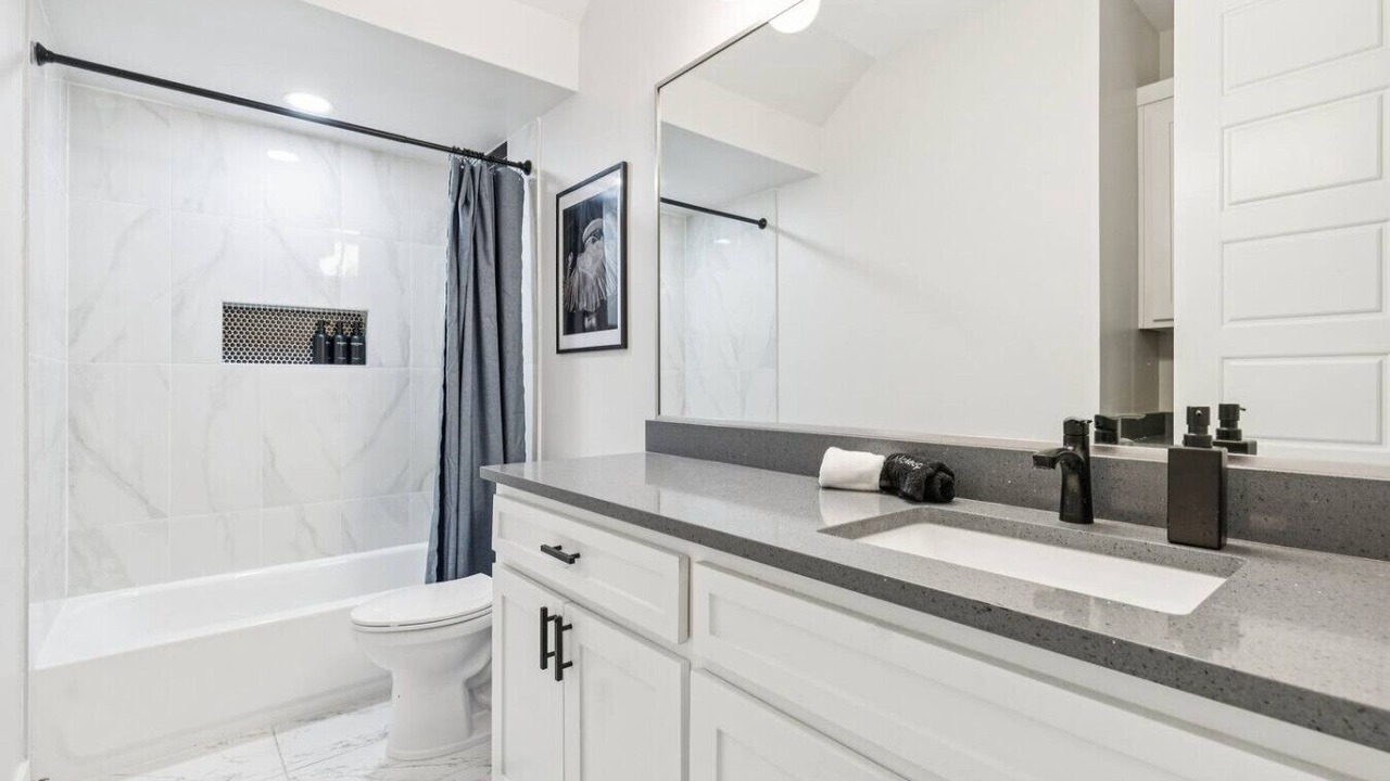 Photo of Bathroom in West Dallas