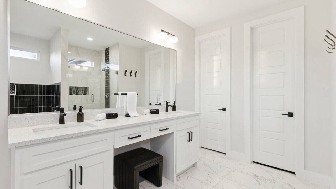 Photo of Bathroom in West Dallas