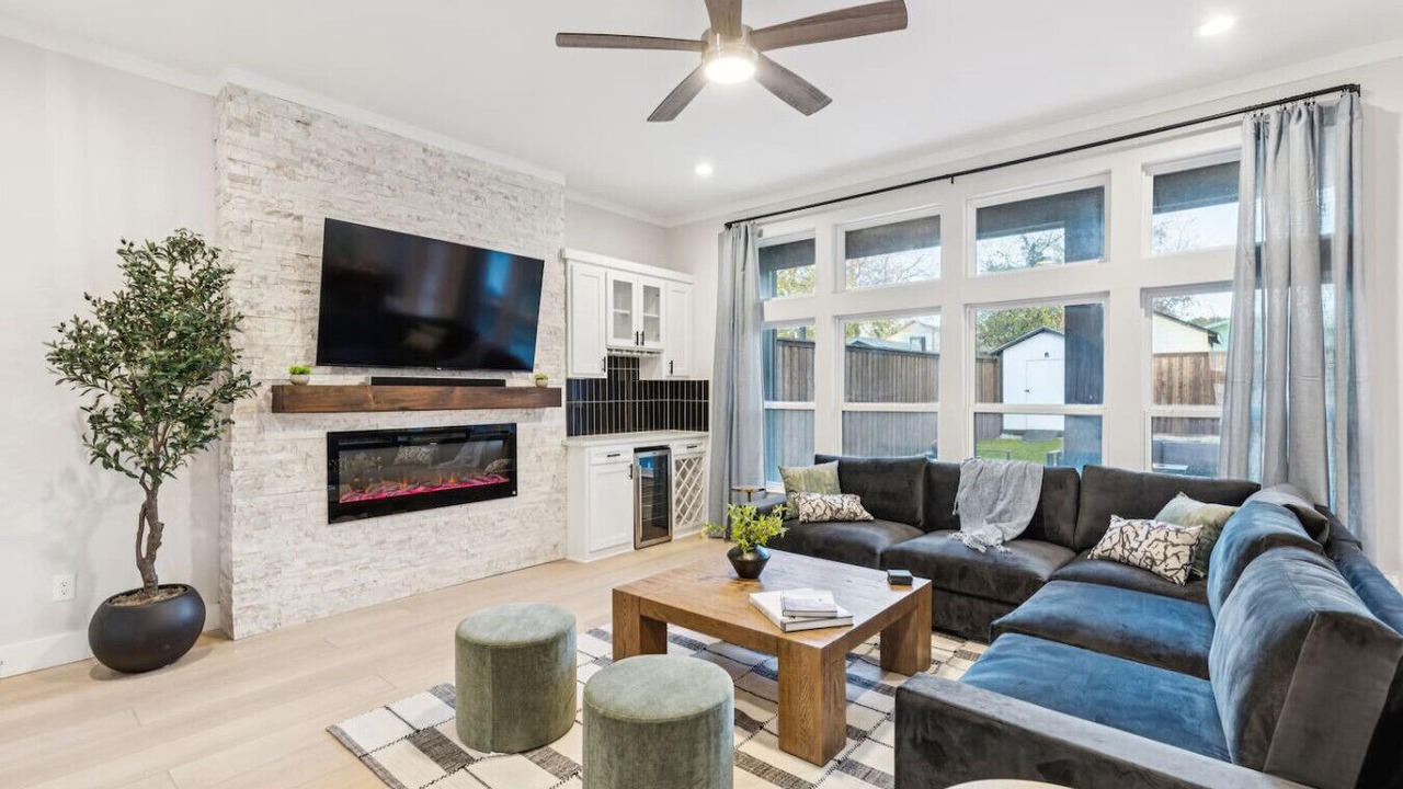 Photo of Livingroom in West Dallas