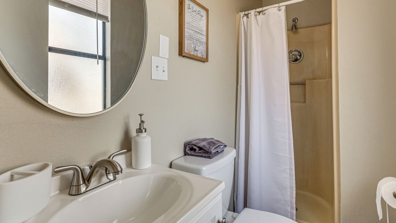 Photo of Bathroom in Gibson