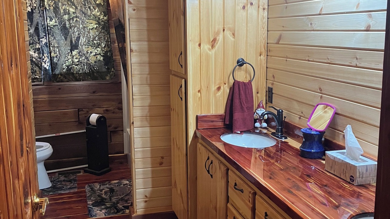 Photo of Bathroom in Saffell