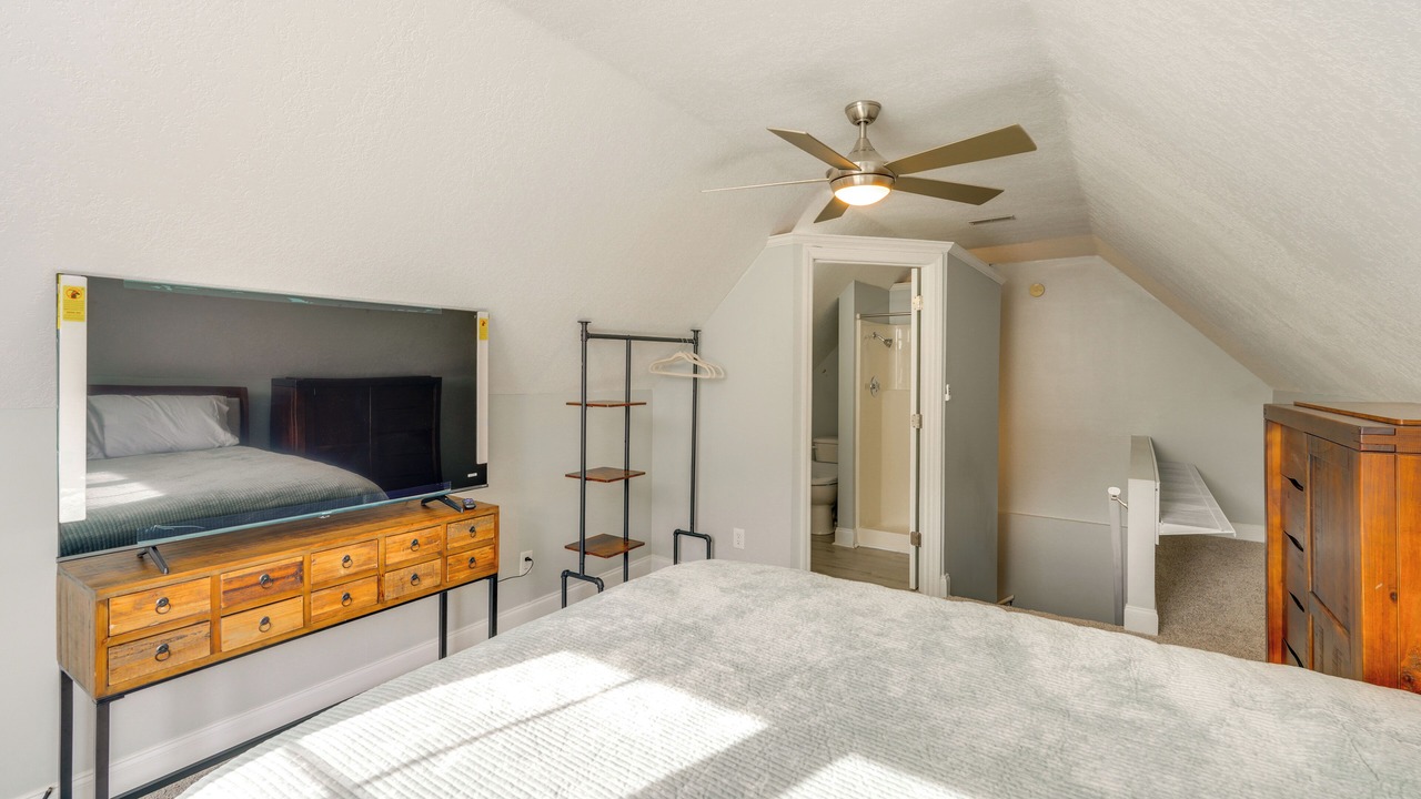 Photo of Bedroom in Piney Flats