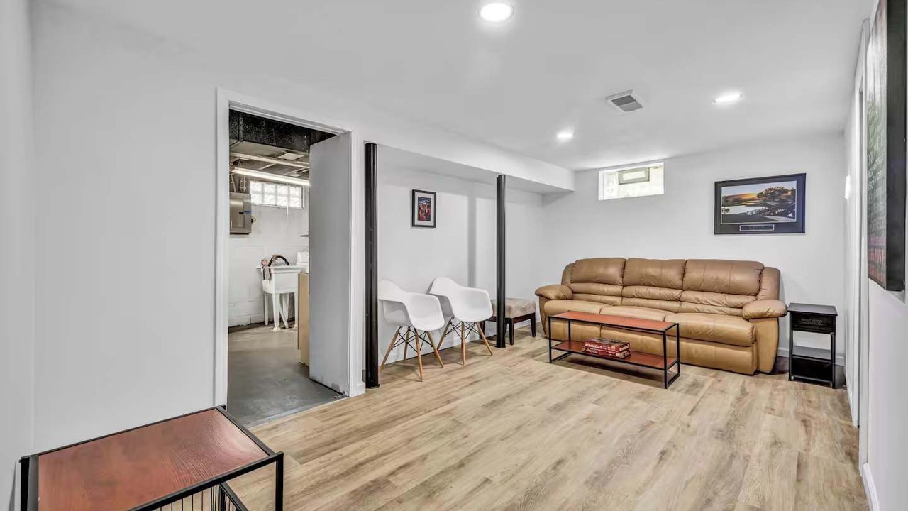 Photo of Livingroom in Cuyahoga Falls