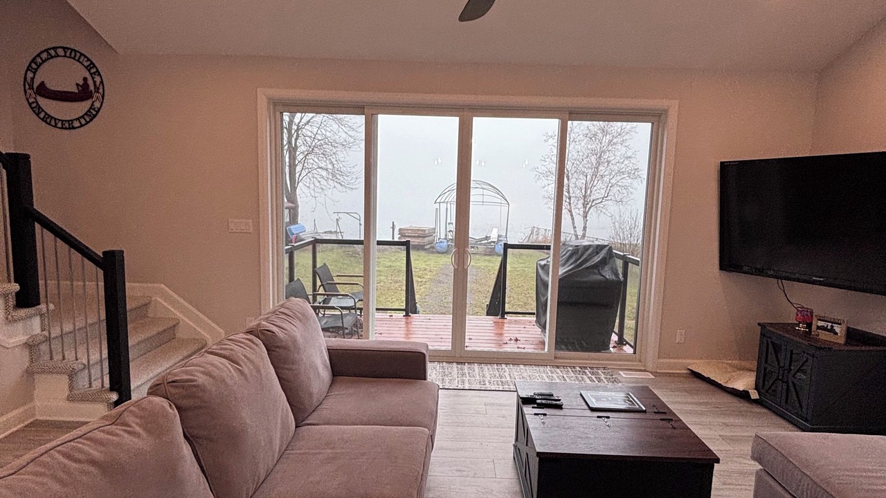Photo of Livingroom in North Grenville