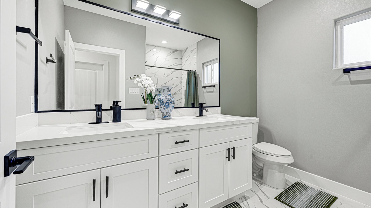 Photo of Bathroom in OST - South Union