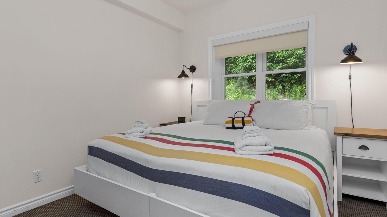Photo of Bedroom in Lake of Bays