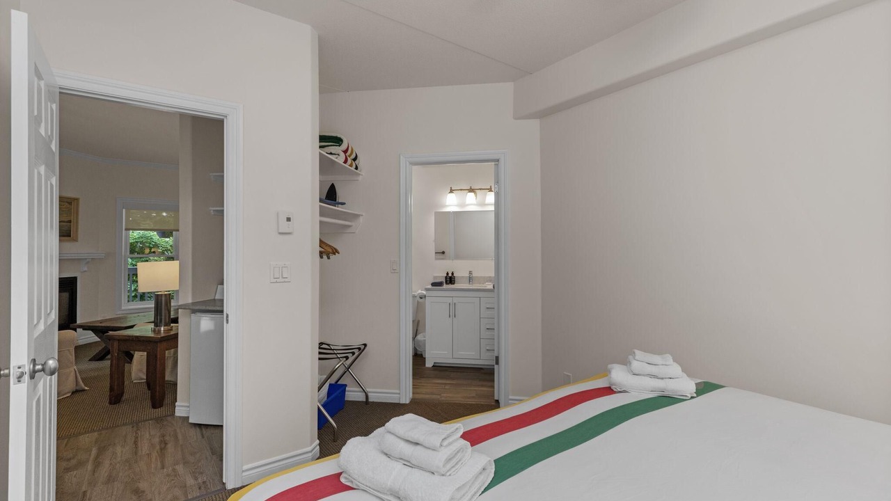 Photo of Bedroom in Lake of Bays