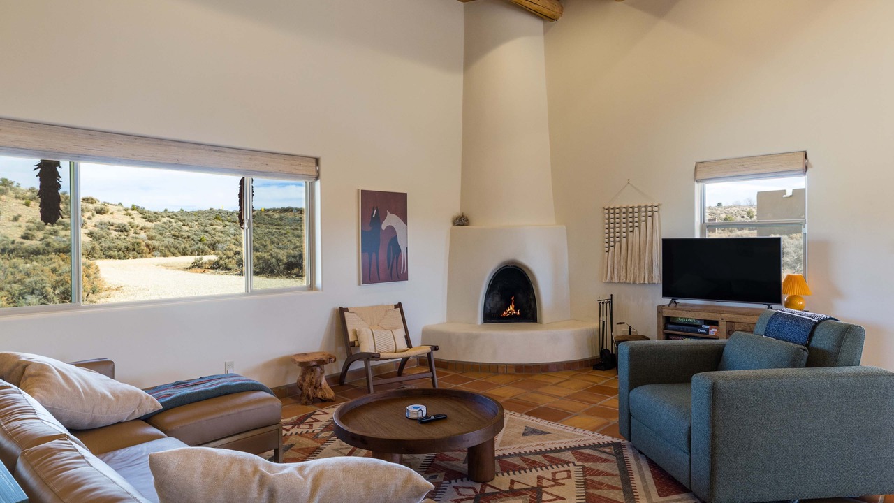 Photo of Livingroom in Ranchos De Taos