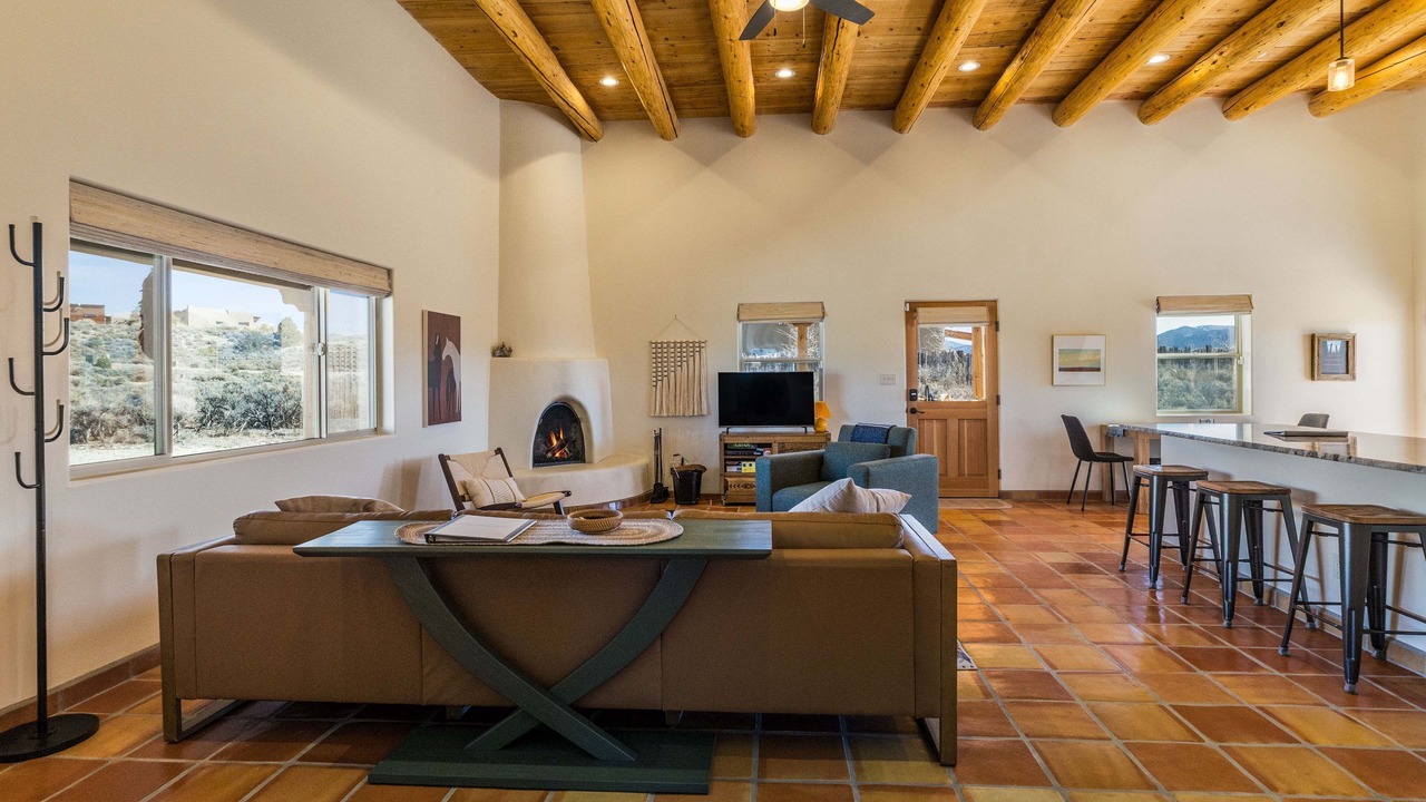 Photo of Livingroom in Ranchos De Taos