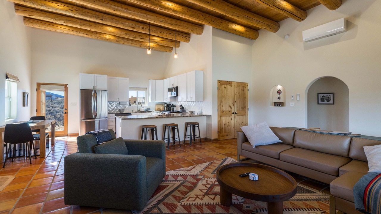 Photo of Livingroom in Ranchos De Taos