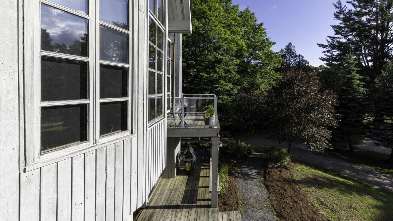 Photo of Patio Balcony in Lake of Bays