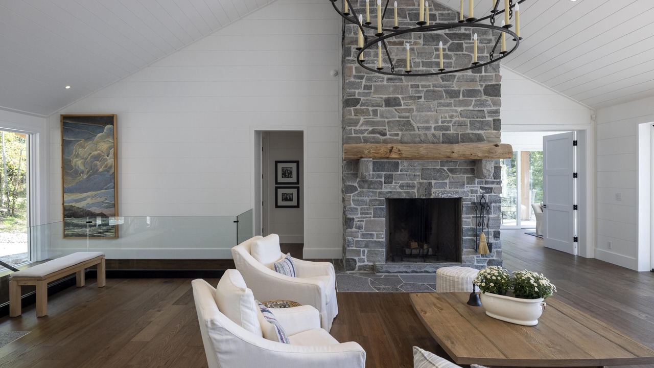 Photo of Livingroom in Bracebridge
