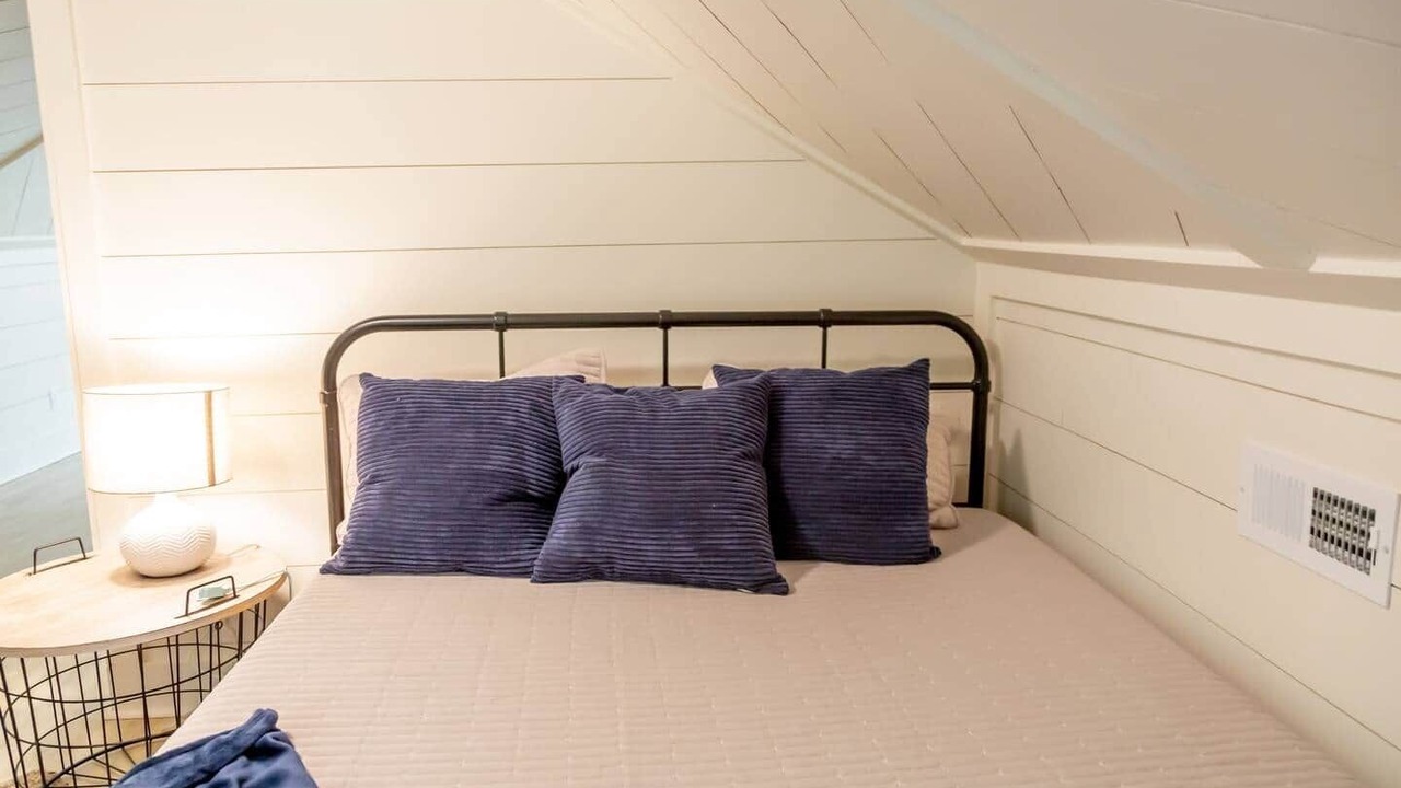 Photo of Bedroom in Knoxville