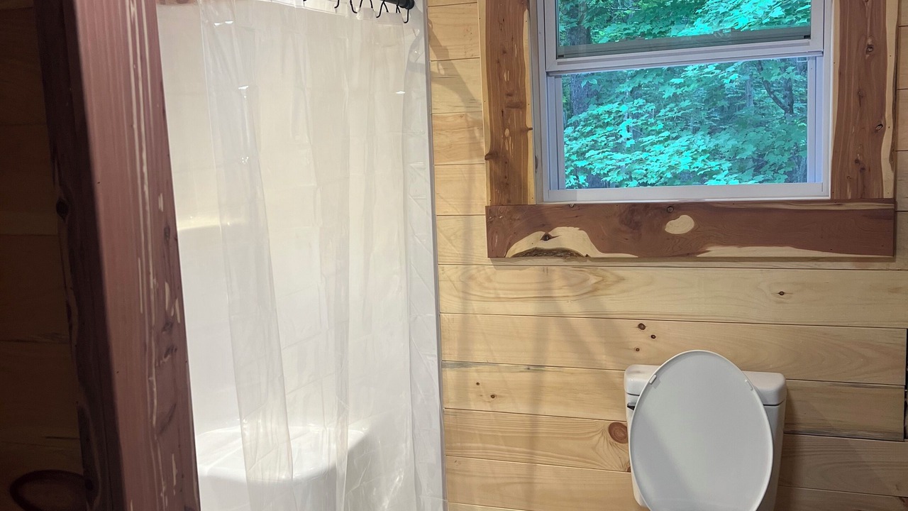 Photo of Bathroom in Lindside