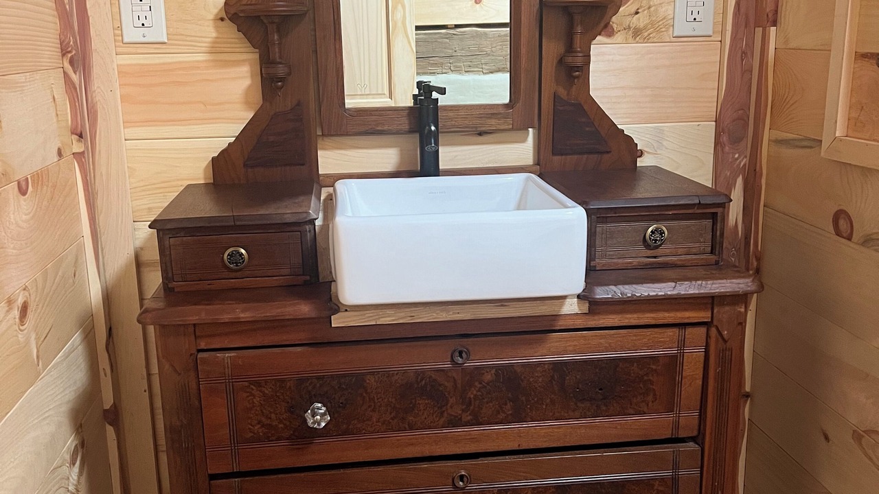 Photo of Bathroom in Lindside