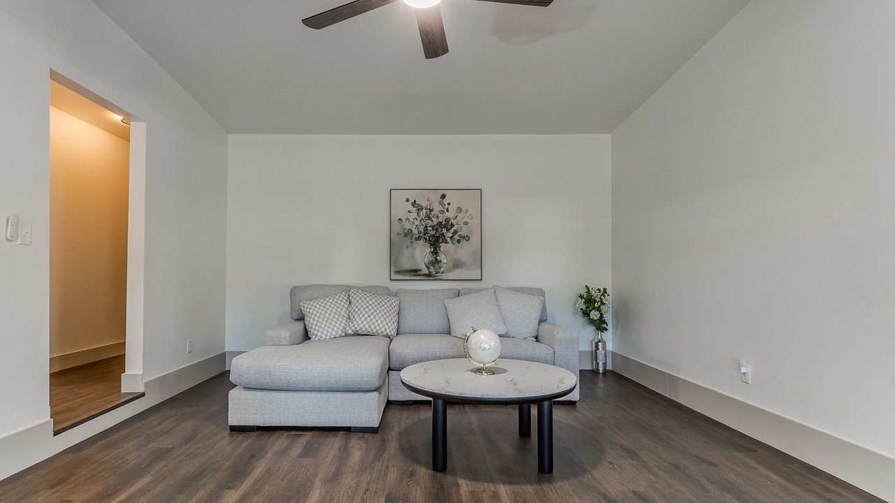 Photo of Livingroom in Shawnee