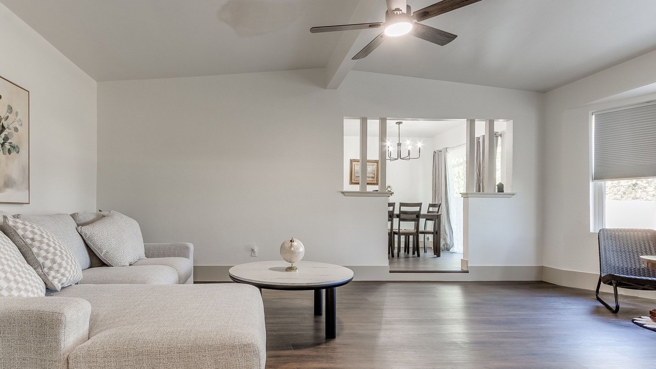 Photo of Livingroom in Shawnee