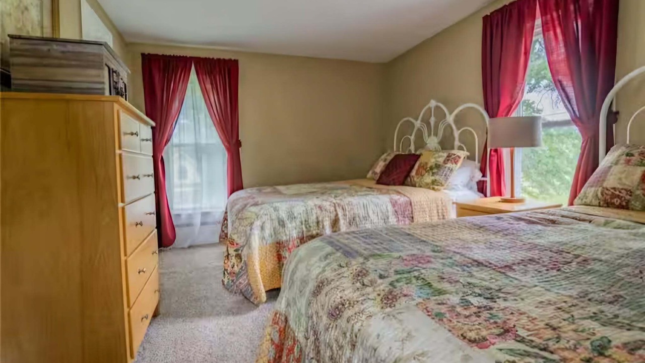 Photo of Bedroom in Hamilton
