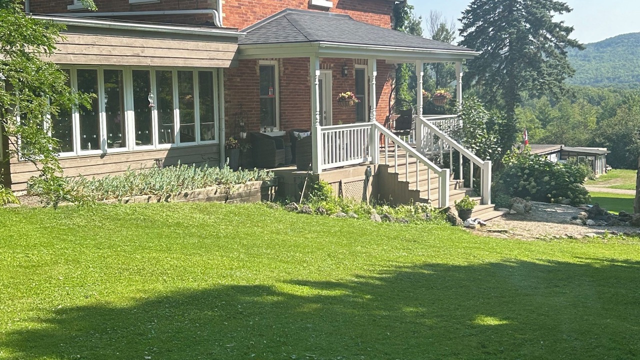 Photo of Outdoor in Grey Highlands