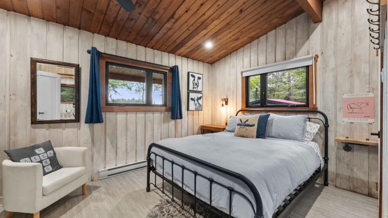 Photo of Bedroom in Cleveland