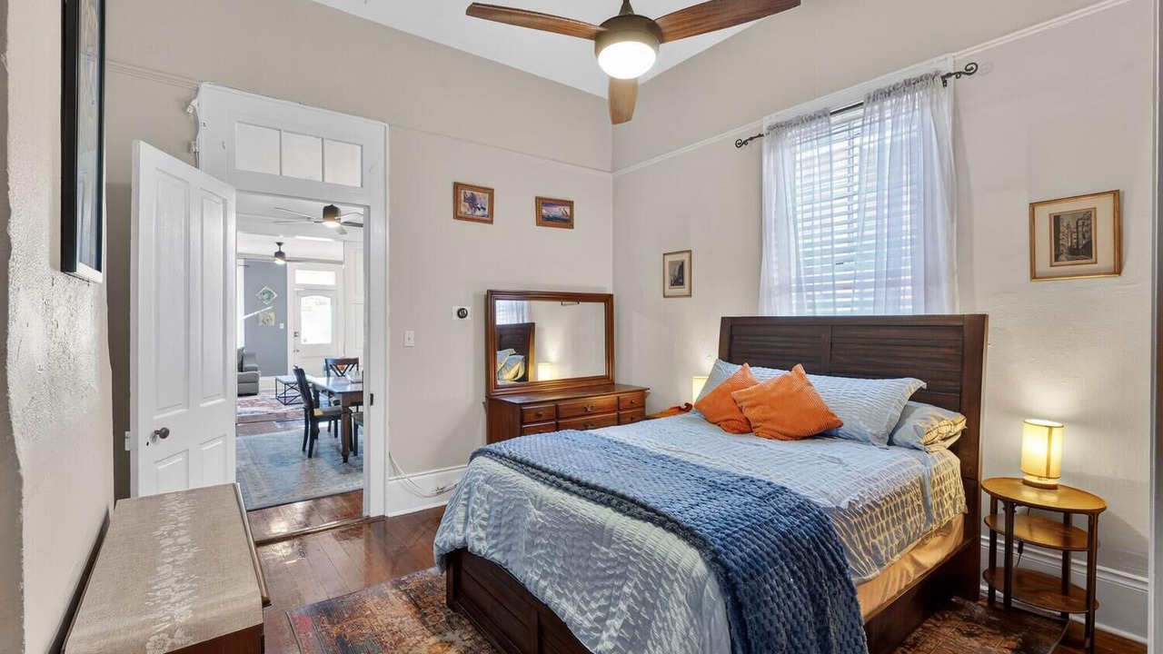 Photo of Bedroom in Algiers Point