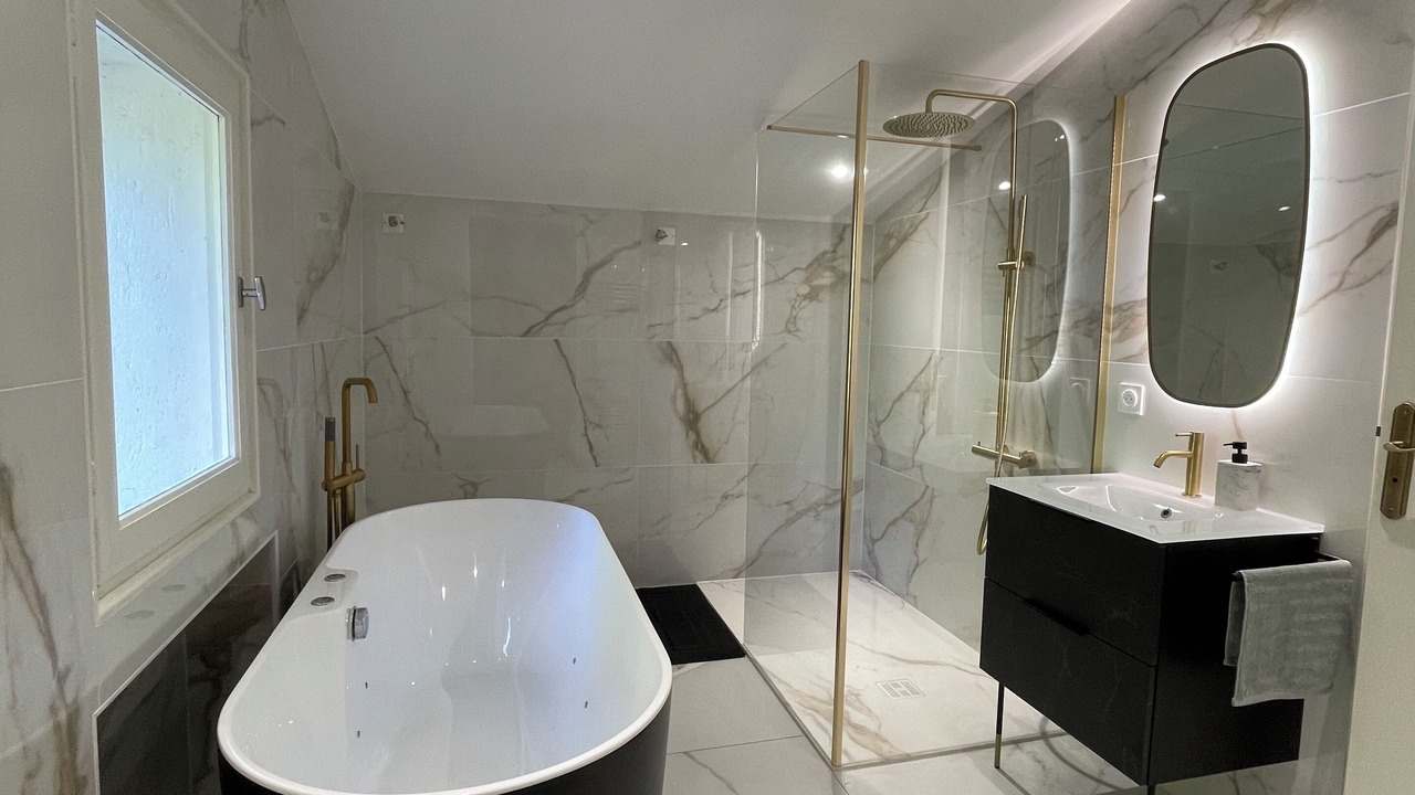 Photo of Bathroom in Saint-Esteve