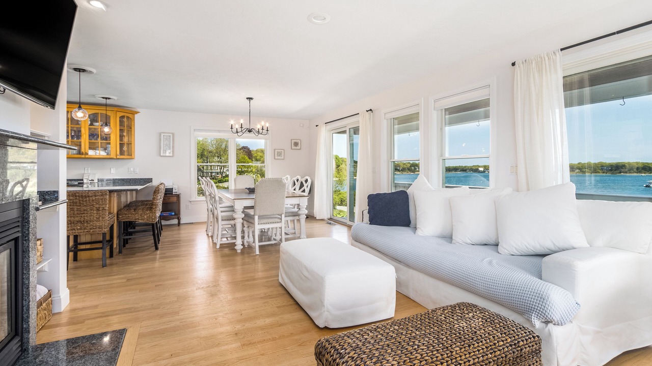 Photo of Others in Teaticket