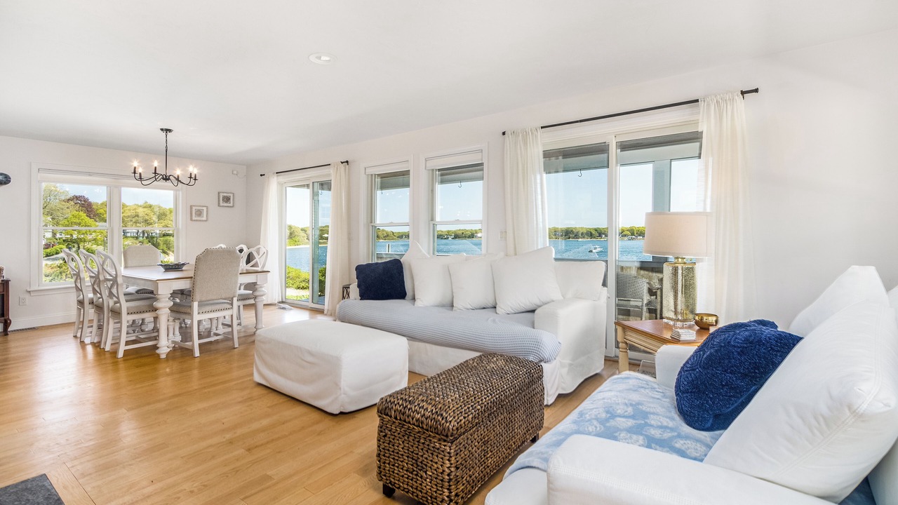 Photo of Others in Teaticket