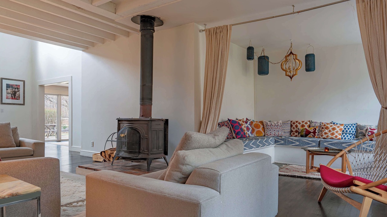 Photo of Livingroom in Lanesville