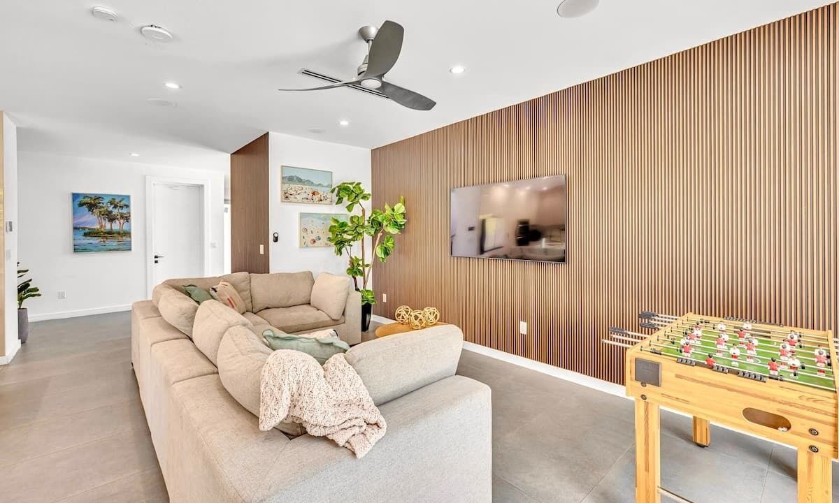 Photo of Livingroom in South Middle River