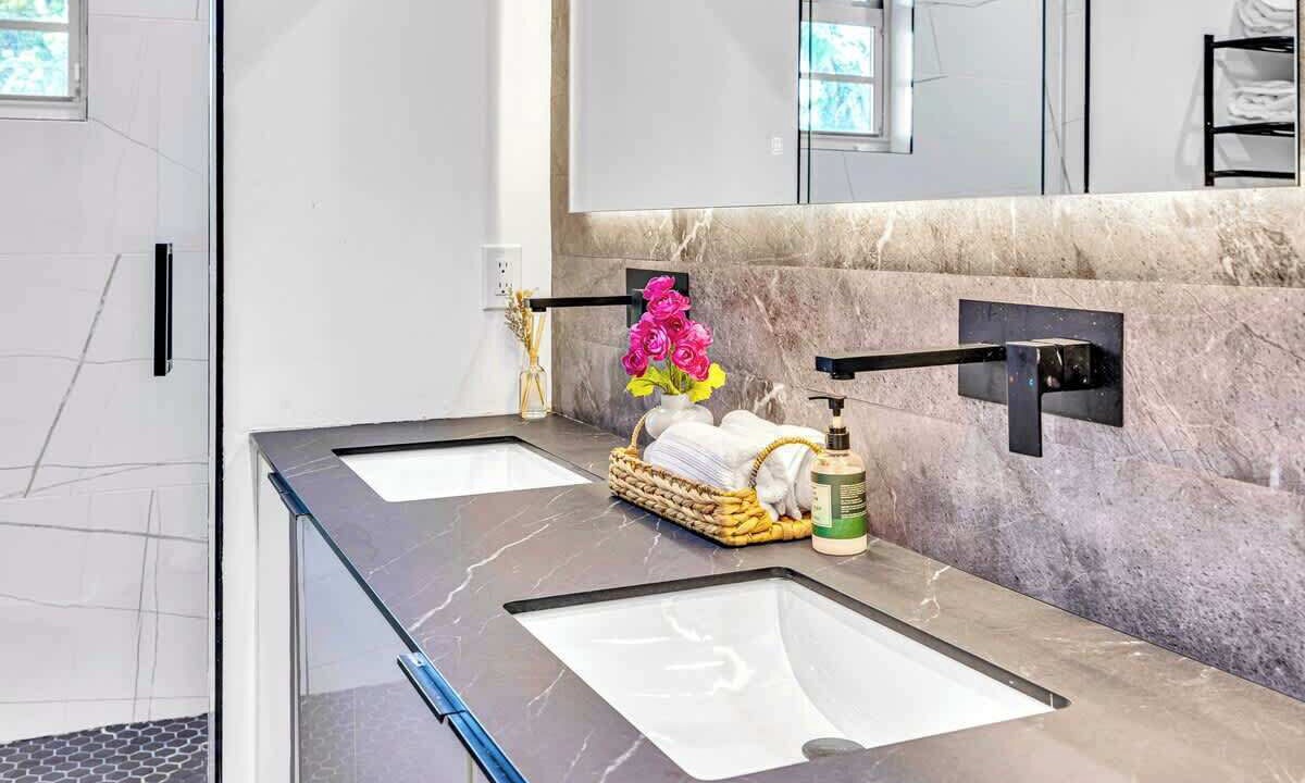 Photo of Bathroom in South Middle River