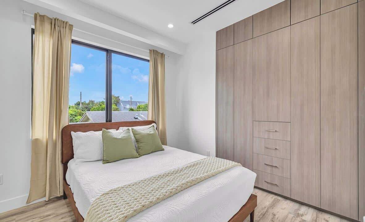 Photo of Bedroom in Lake Ridge