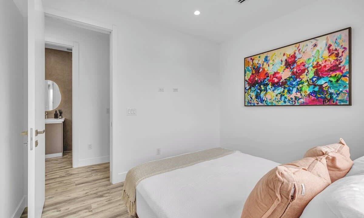 Photo of Bedroom in Lake Ridge