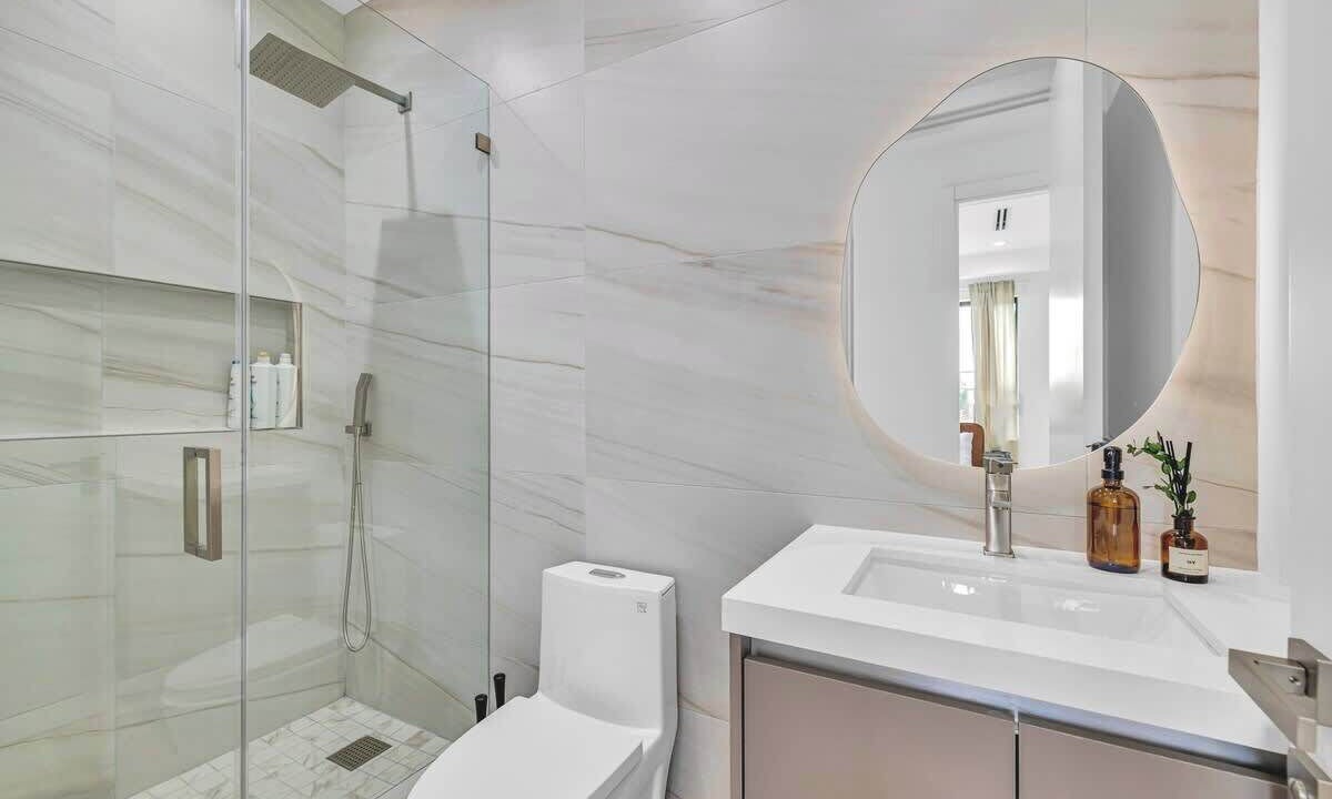 Photo of Bathroom in Lake Ridge