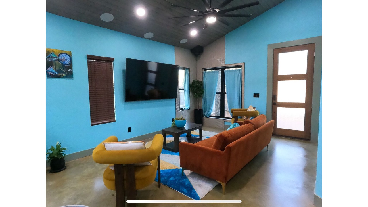 Photo of Livingroom in Leander